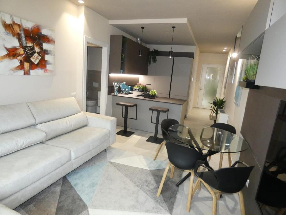 Town-Beach Home Civitanova Marche Exterior photo
